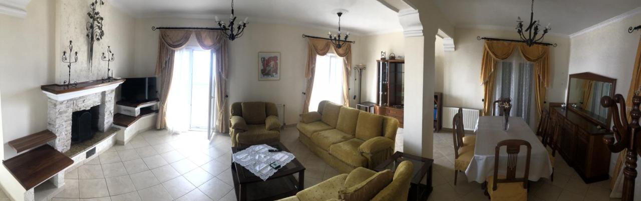 Mariza'S View House Apartment Lákones Екстериор снимка