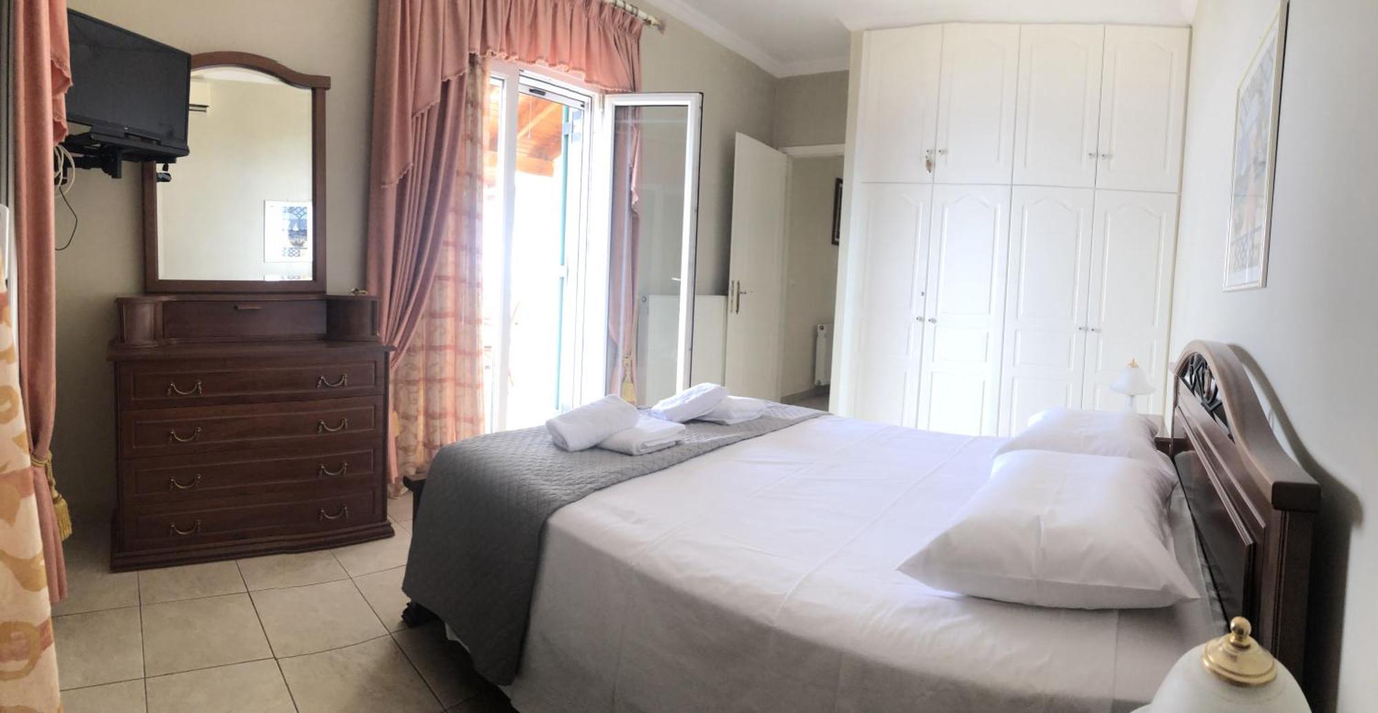 Mariza'S View House Apartment Lákones Екстериор снимка