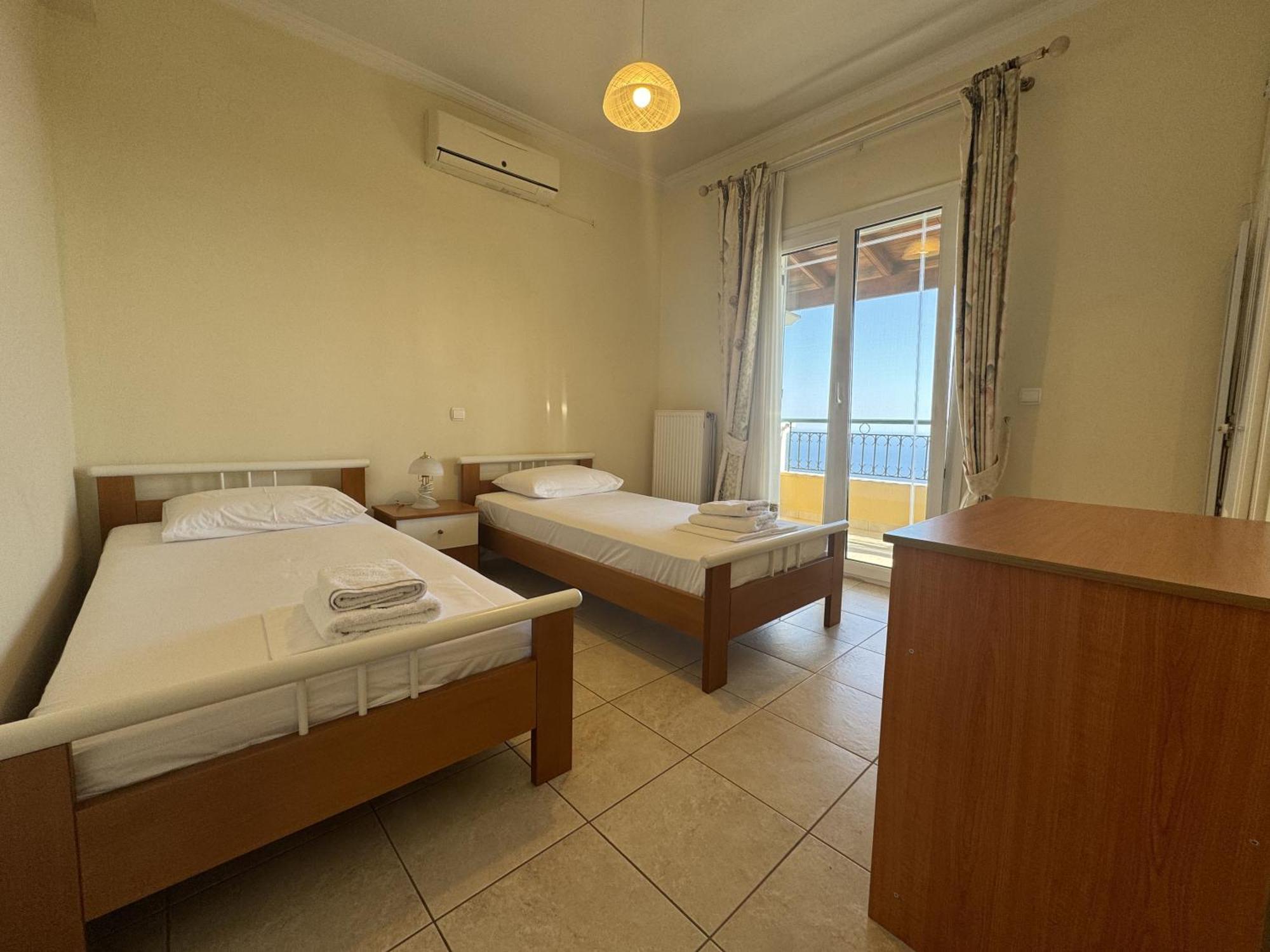 Mariza'S View House Apartment Lákones Екстериор снимка