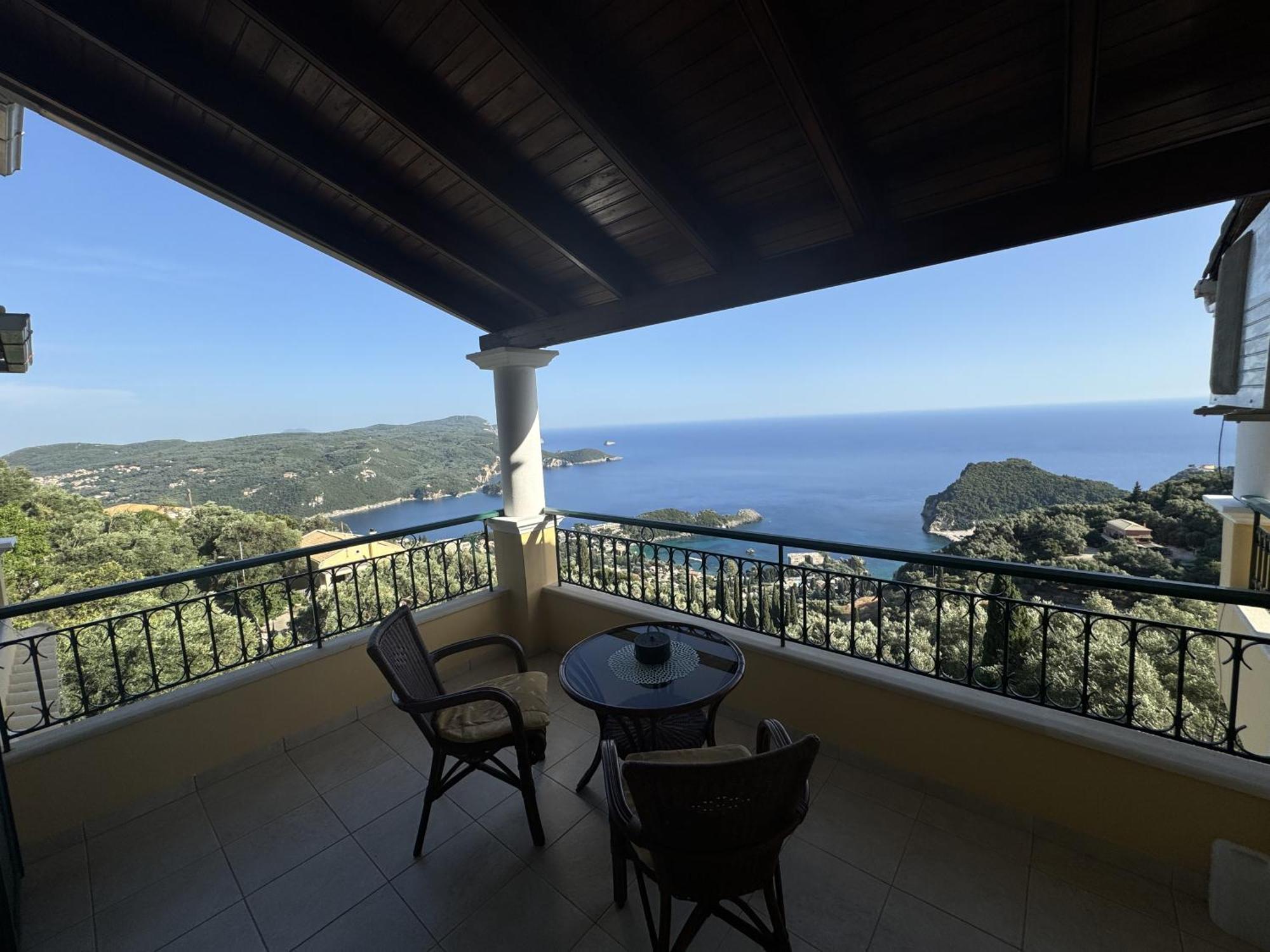Mariza'S View House Apartment Lákones Екстериор снимка